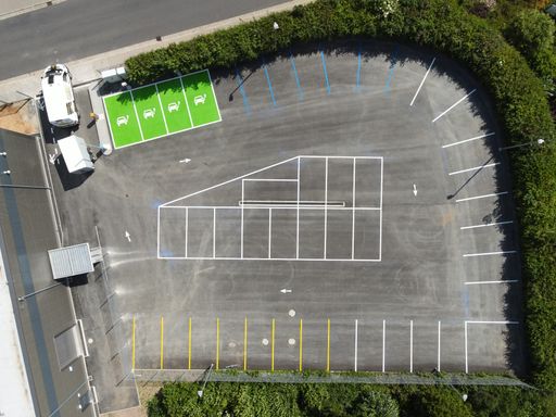 Parkplatz Neumarkierung